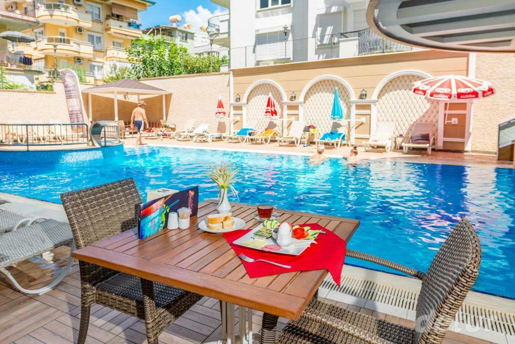 Lavinia Apart & Hotel Αλάνια Εξωτερικό φωτογραφία